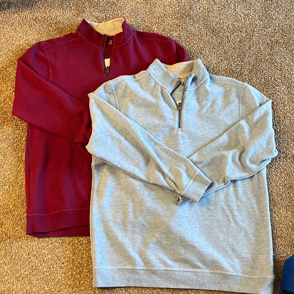 Excellent preowned condition. Made by Walter Hagen in a size medium and large.